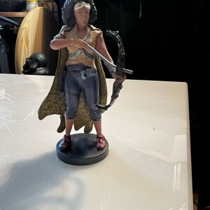 Star Wars Disney Archer Figurine with Green Cape Toy